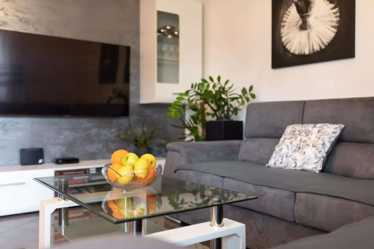 Villa Nina Baska 0*, באסקה קרואטיה